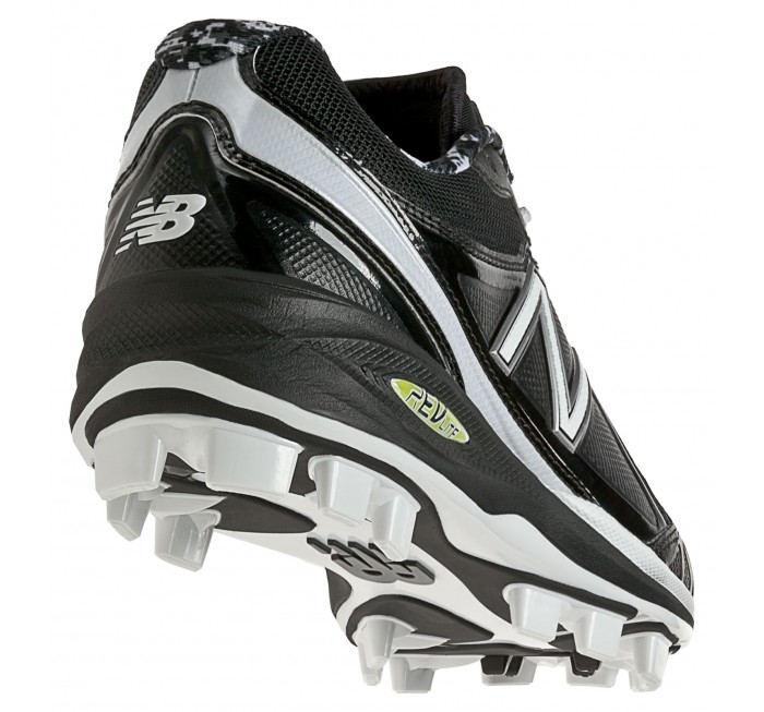 New balance 2000 clearance cleats