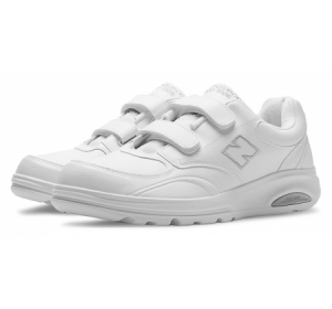 New Balance Men's 812 Velcro Walking shoe all white