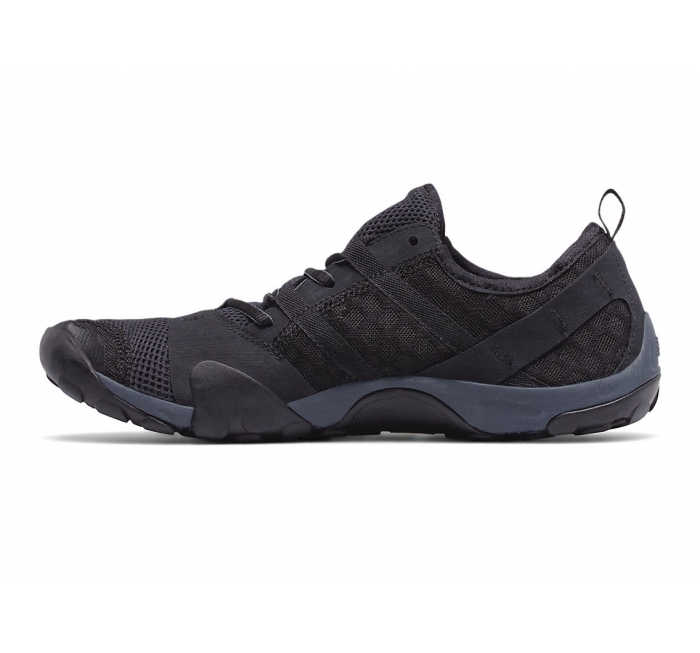 new balance minimus black