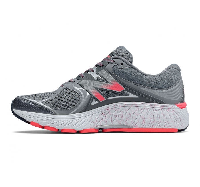 new balance women's w940v3