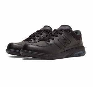 New Balance men's 813 leather black lace-up sneaker