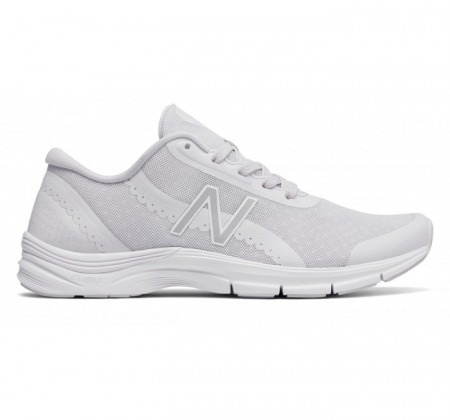 new balance women's 711v3