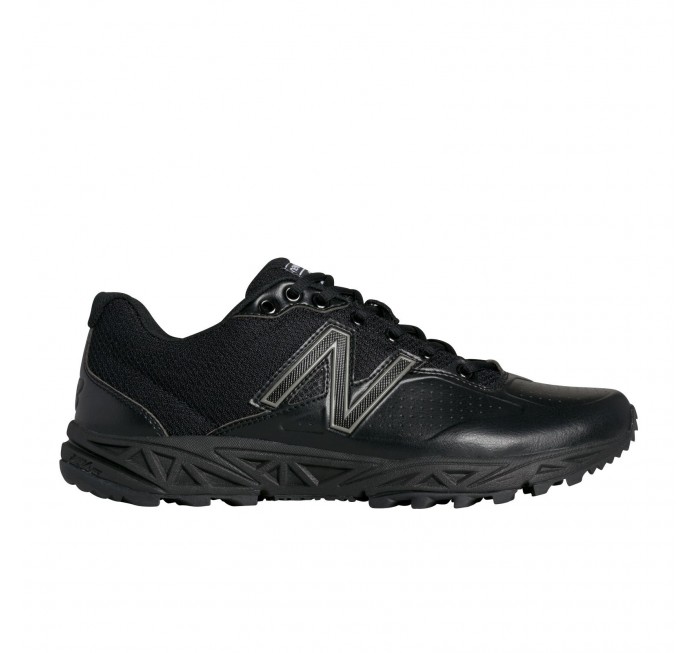 new balance umpire field shoes